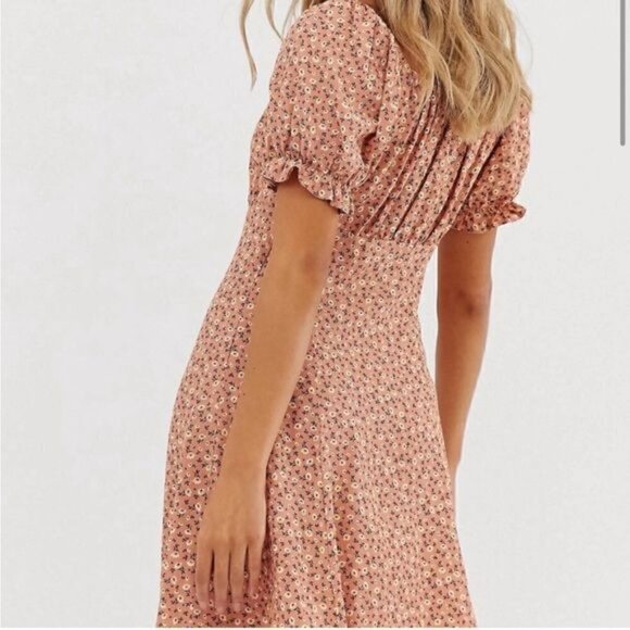 New Look Ditsy Floral Mini Dress Peach ASO Sweet Magnolias Sz 8 - Picture 4 of 15